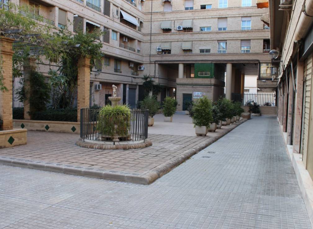 Resale - Ground floor - Elche - Plaza Crevillente