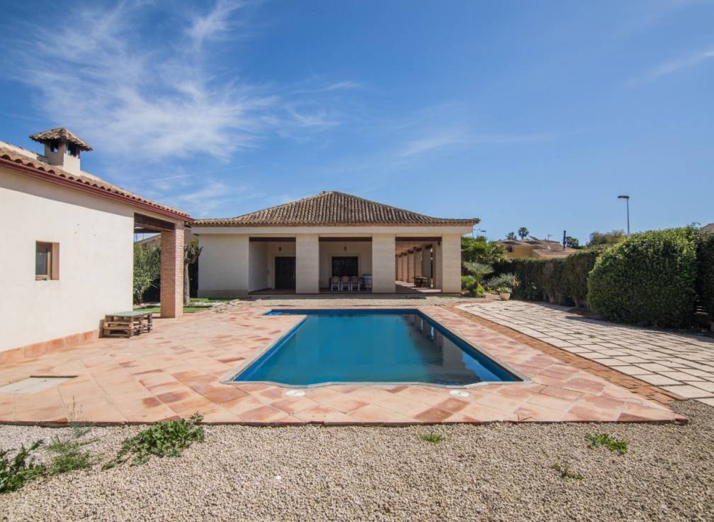 Alquiler - Chalet - Elche