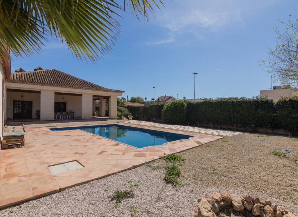 Alquiler - Chalet - Elche