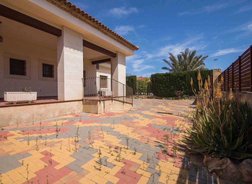 Alquiler - Chalet - Elche