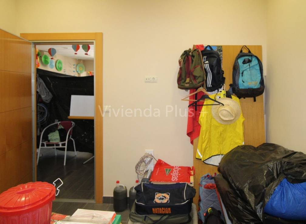 Alquiler - Local comercial - Elche - Cortes valencianas