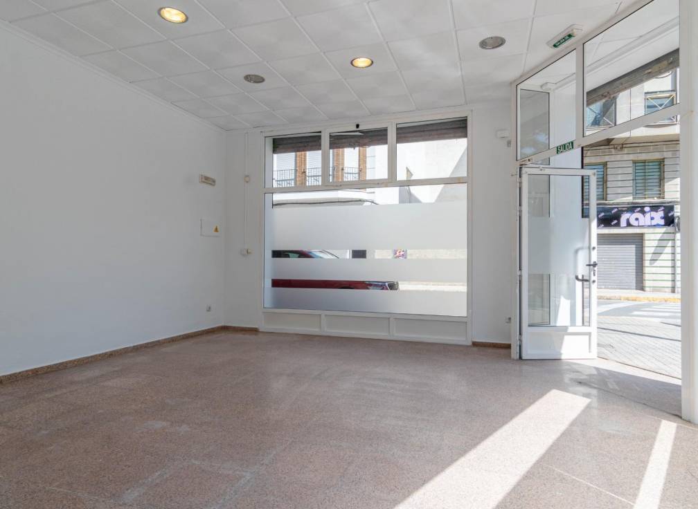 Alquiler - Local comercial - Elche - Portes Encarnades-Torreta-Portalada