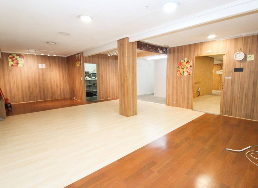 Alquiler - Local comercial - Elche - Sector Quinto