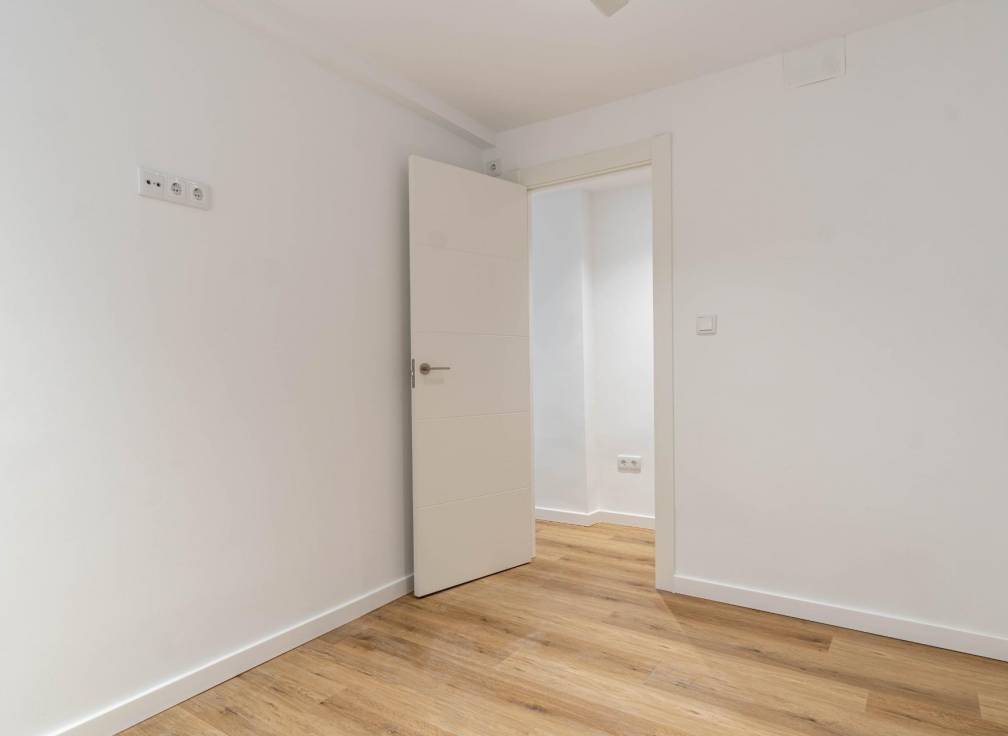 Alquiler - Piso - Elche - Reina Victoria-Miguel Hernández