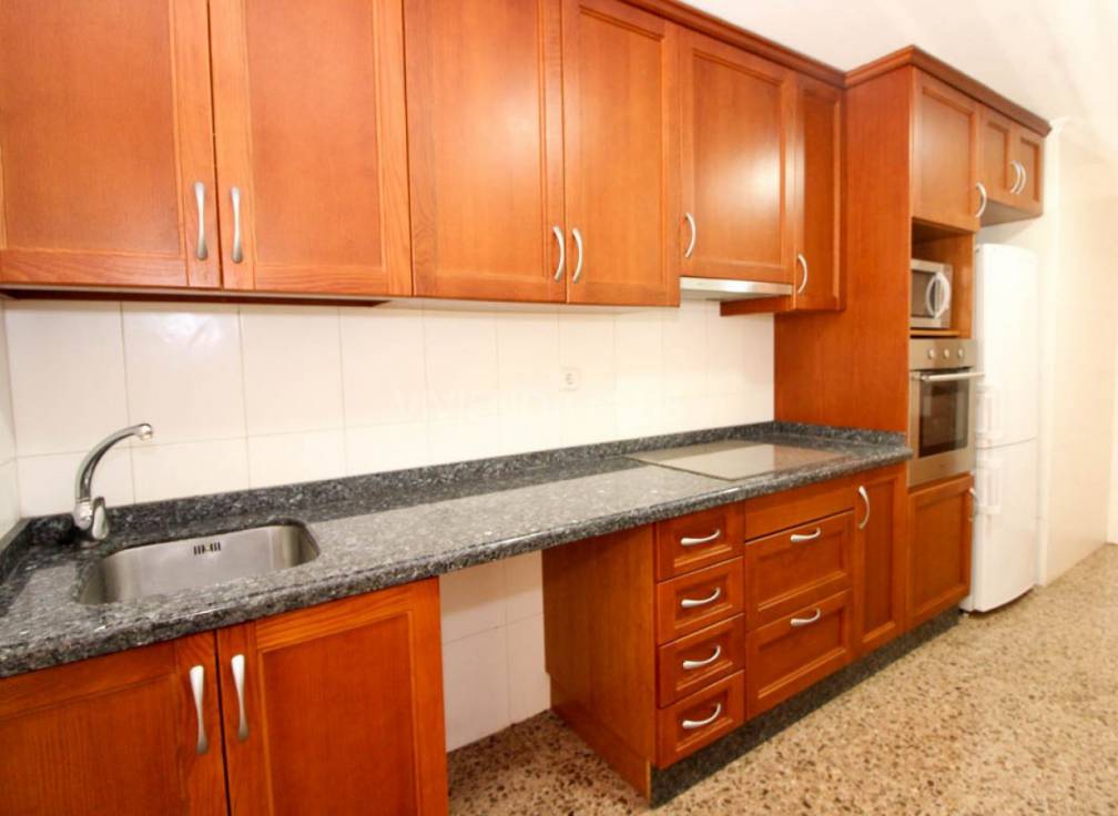 Alquiler - Planta baja - Elche - Corte Ingles