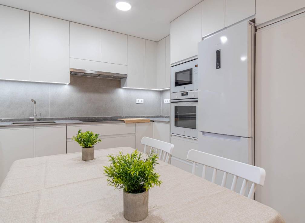 Location à long terme - Appartement - Elche - Reina Victoria-Miguel Hernández