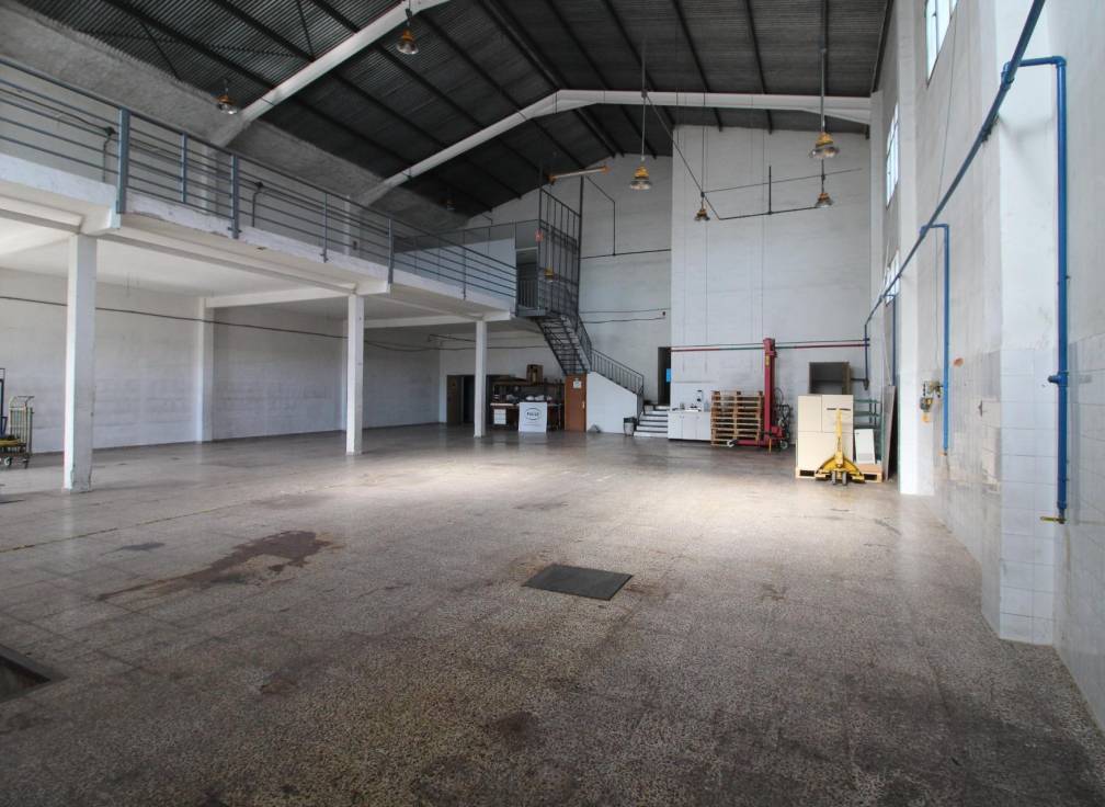 Location à long terme - Bâtiment industriel - Elche - San Crispín