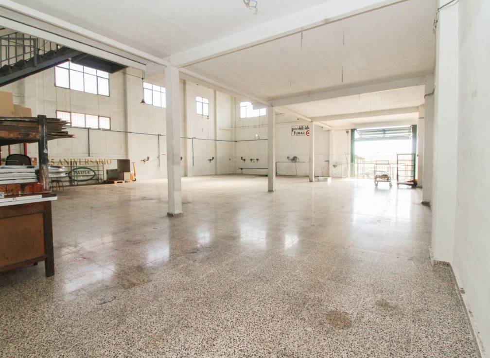 Location à long terme - Bâtiment industriel - Elche - San Crispín