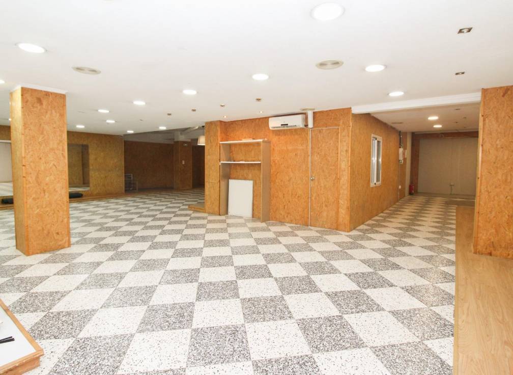 Location à long terme - Local commerciel - Elche - Sector Quinto