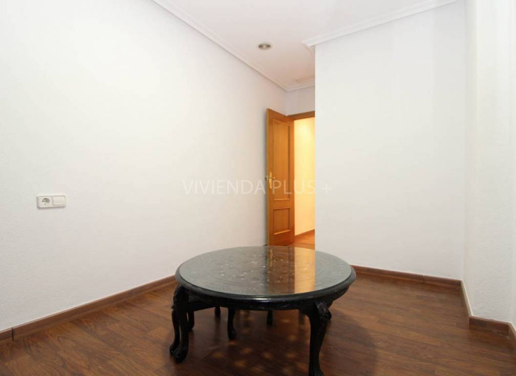 Location à long terme - Rez-de-chaussée - Elche - Corte Ingles