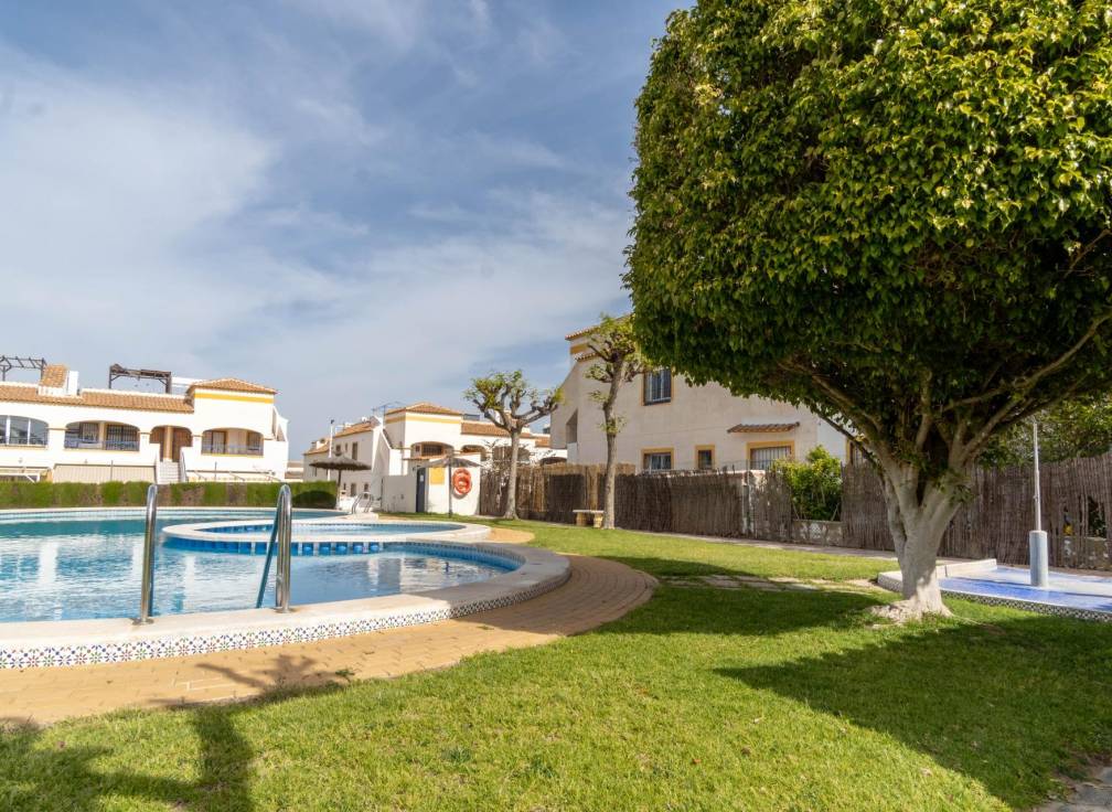 Location à long terme - Rez-de-chaussée - Gran alacant - Avda. mediterraneo