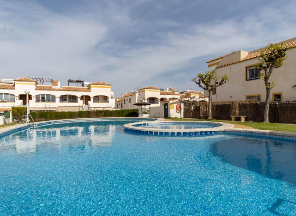 Location à long terme - Rez-de-chaussée - Gran alacant - Avda. mediterraneo