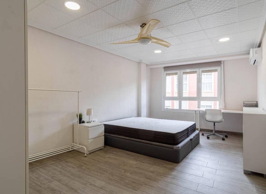 Long Term Rental - Flat - Elche - Asilo - Pisos Azules