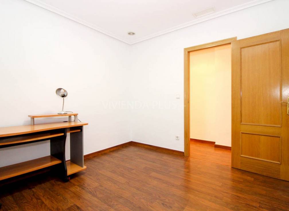 Long Term Rental - Ground floor - Elche - Corte Ingles