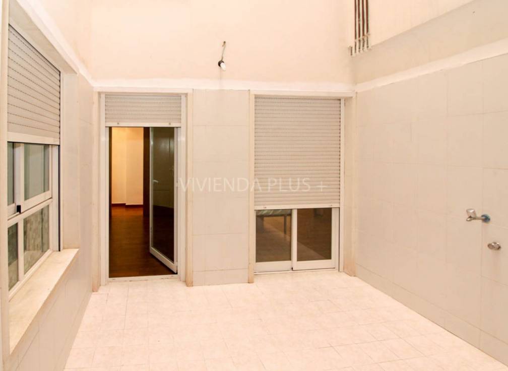 Long Term Rental - Ground floor - Elche - Corte Ingles