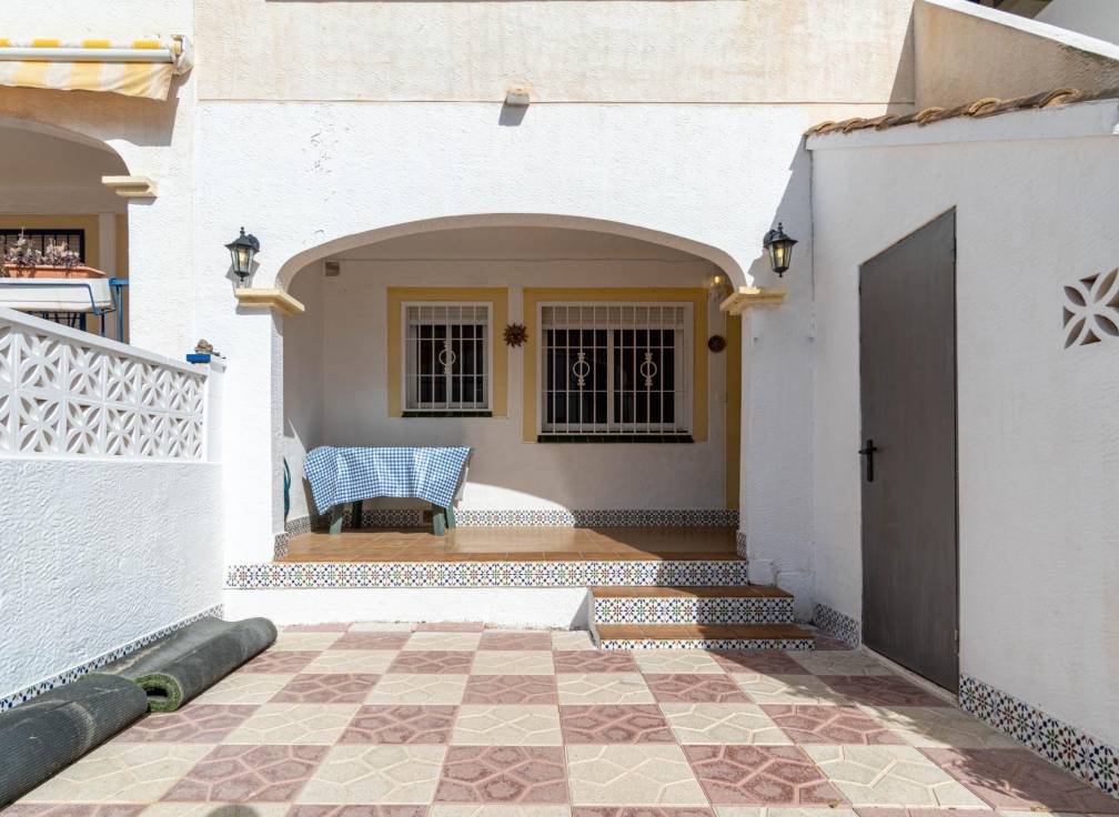Long Term Rental - Ground floor - Gran alacant - Avda. mediterraneo