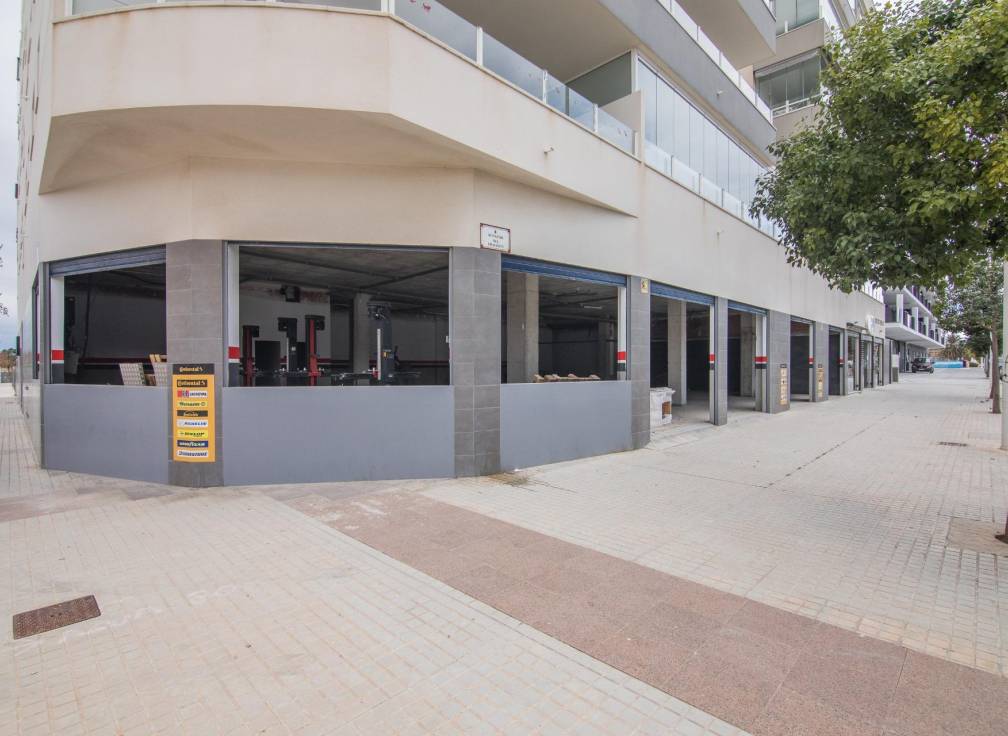 Nouvelle construction - Local commerciel - Elche - Huerto de travalon