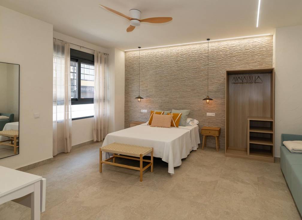 Nouvelle construction - Locaux commercials et aut - Santa Pola - Playa Levante