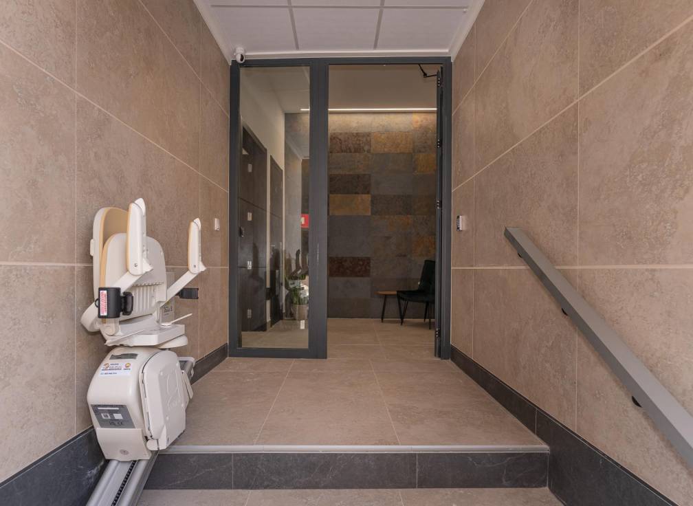 Nouvelle construction - Locaux commercials et aut - Santa Pola - Playa Levante