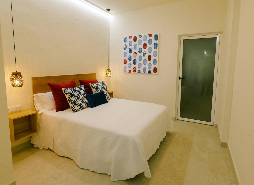 Obra nueva - Negocio - Santa Pola - Playa Levante