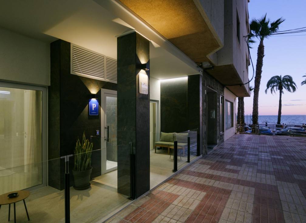 Obra nueva - Negocio - Santa Pola - Playa Levante