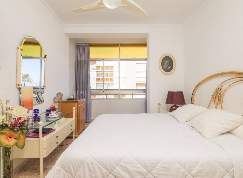 Resale - Apartment - Alicante - Playa de San Juan