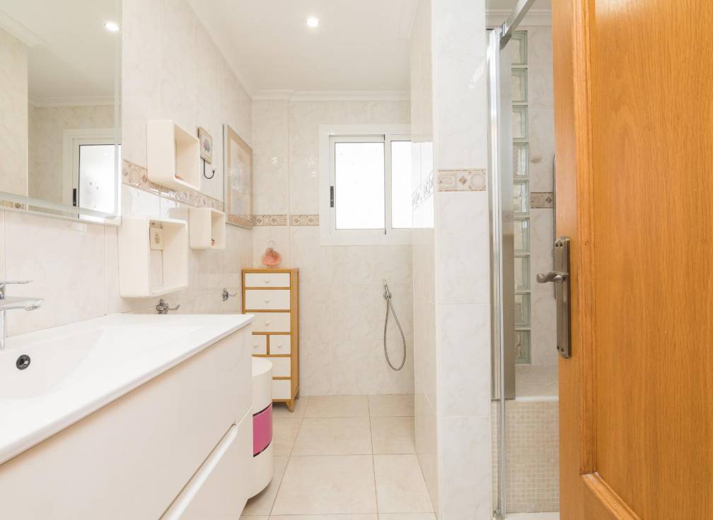 Resale - Apartment - Alicante - Playa de San Juan