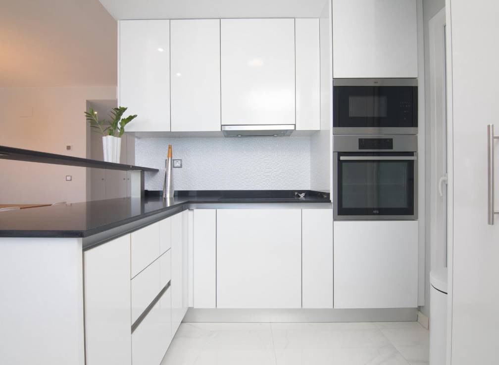 Resale - Apartment - Arenales del Sol - Calle valladolid