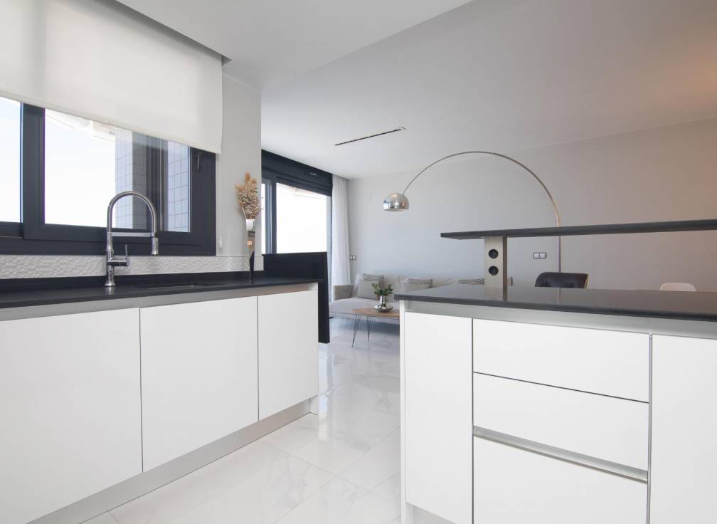 Resale - Apartment - Arenales del Sol - Calle valladolid