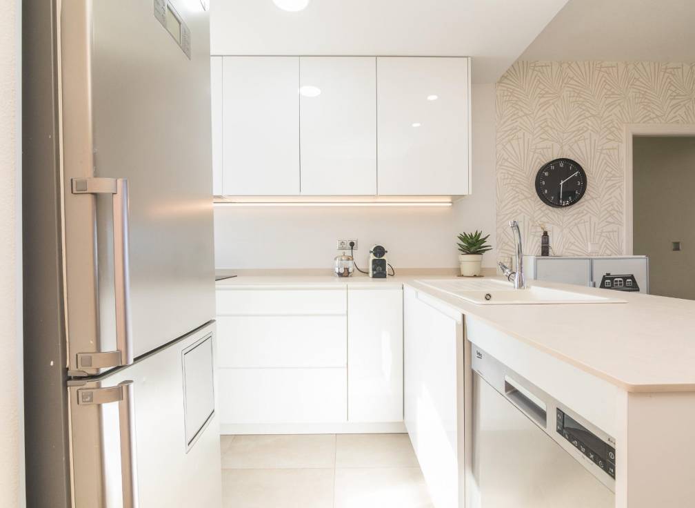 Resale - Apartment - Arenales del Sol - Zona paseo maritimo