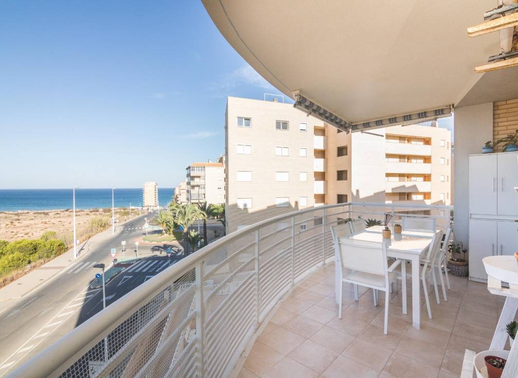 Resale - Apartment - Arenales del Sol - Zona paseo maritimo