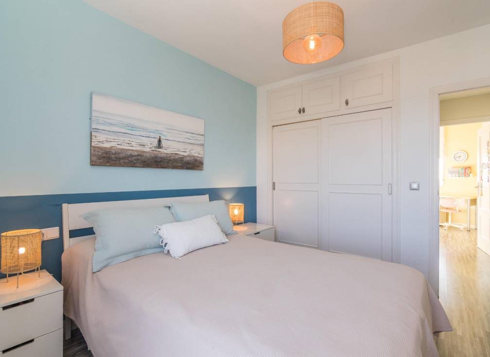 Resale - Apartment - Arenales del Sol - Zona paseo maritimo