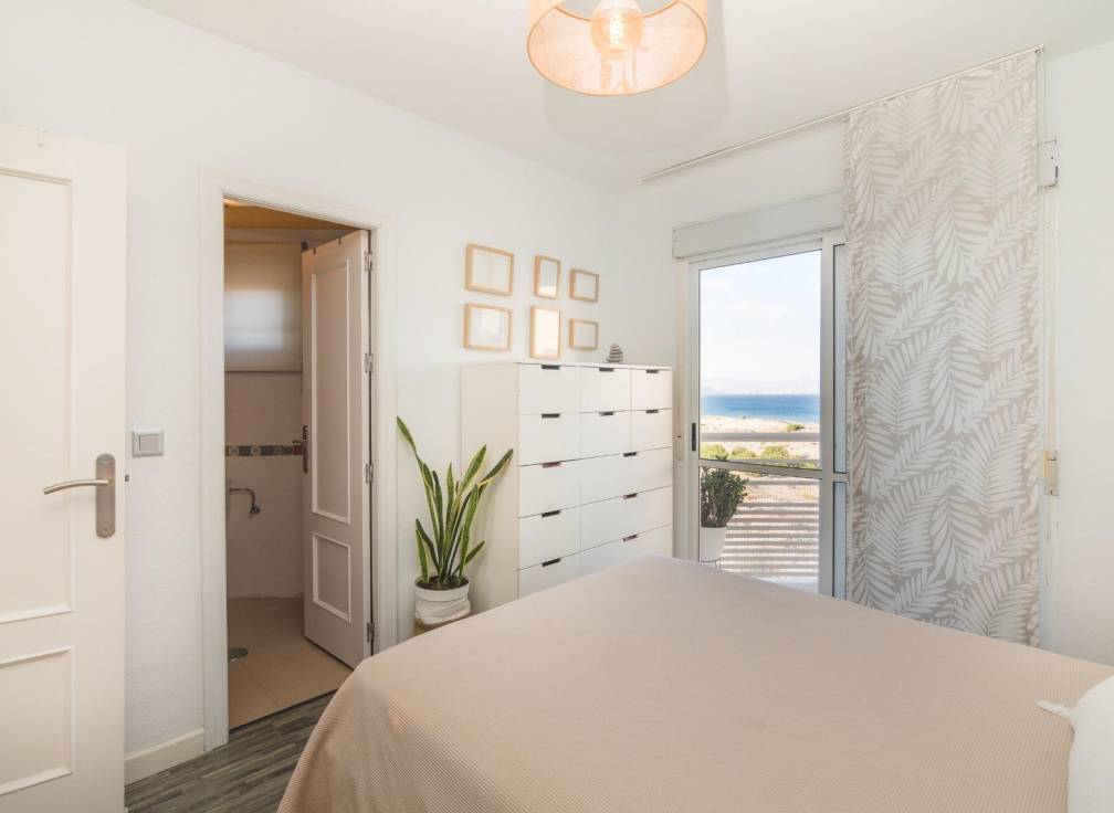 Resale - Apartment - Arenales del Sol - Zona paseo maritimo