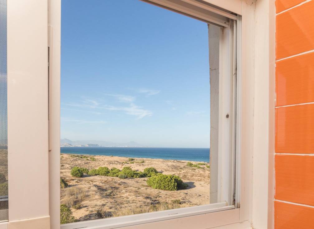 Resale - Apartment - Arenales del Sol - Zona paseo maritimo