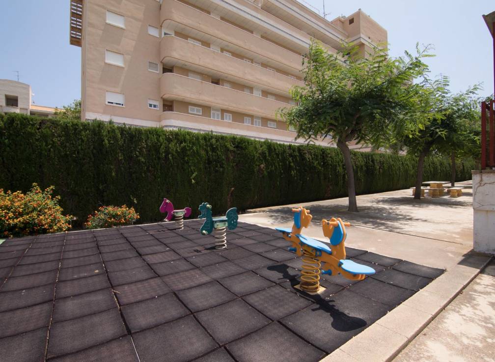 Resale - Apartment - Arenales del Sol - Zona paseo maritimo