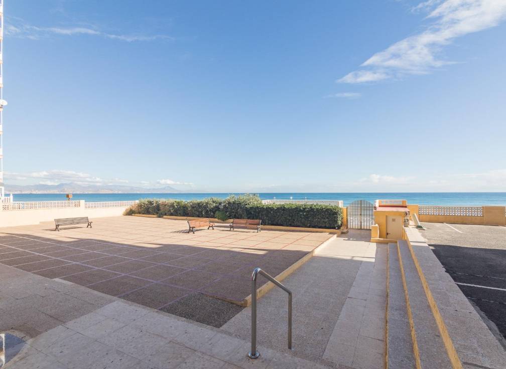 Resale - Apartment - Arenales del Sol