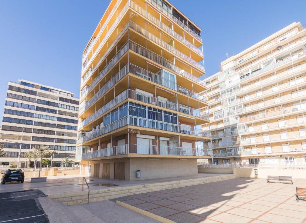 Resale - Apartment - Arenales del Sol