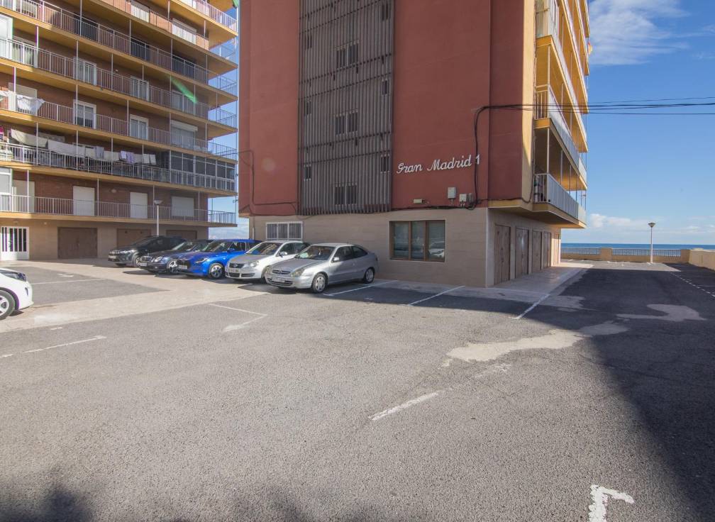 Resale - Apartment - Arenales del Sol