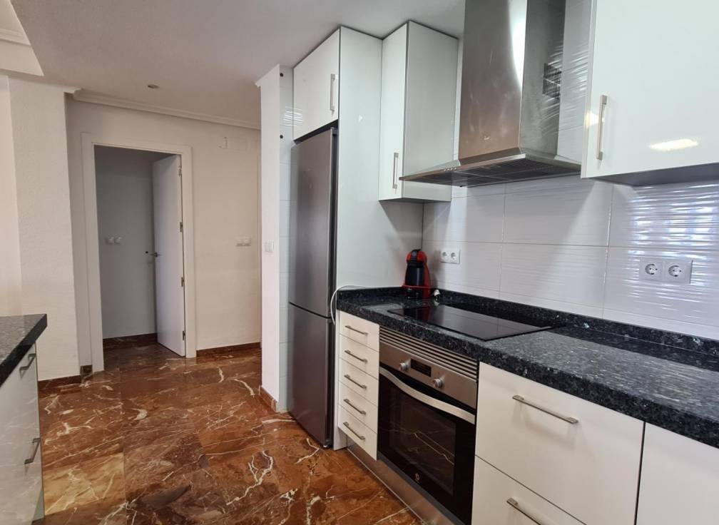 Resale - Apartment - Arenales del Sol