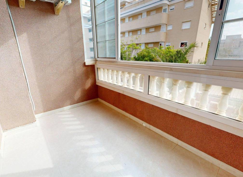Resale - Apartment - Arenales del Sol