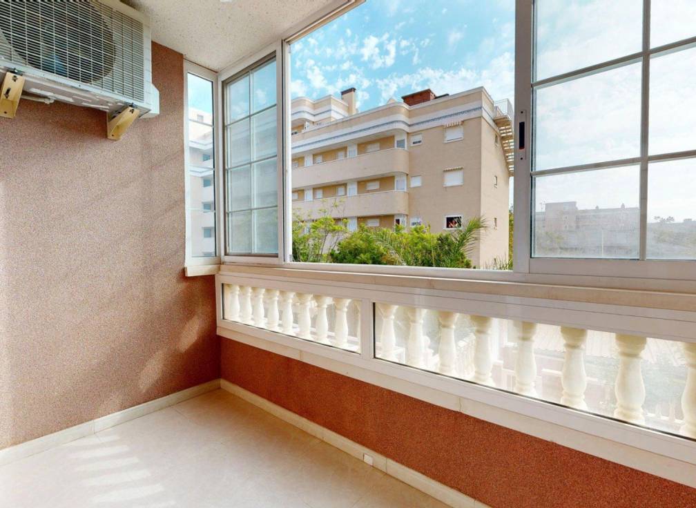 Resale - Apartment - Arenales del Sol