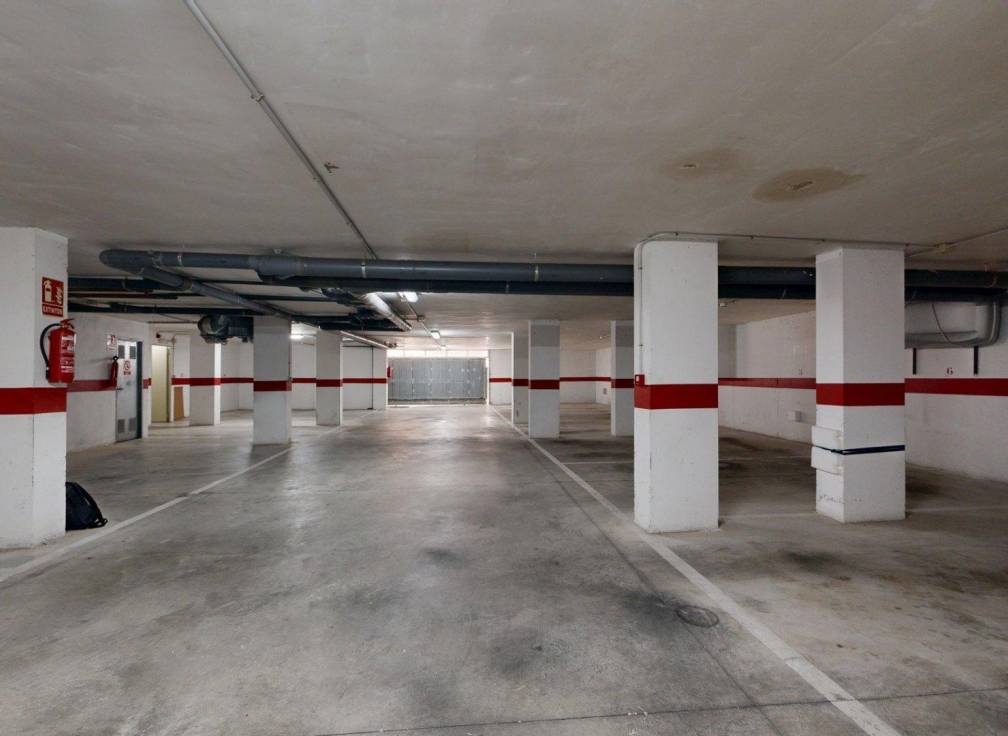 Resale - Apartment - Arenales del Sol