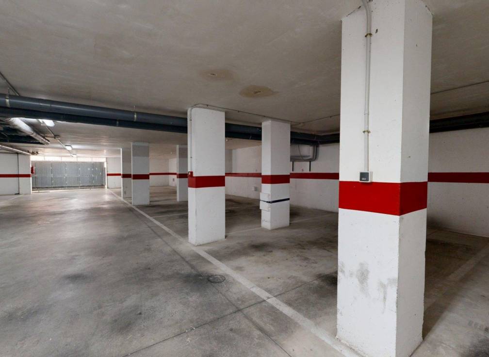 Resale - Apartment - Arenales del Sol