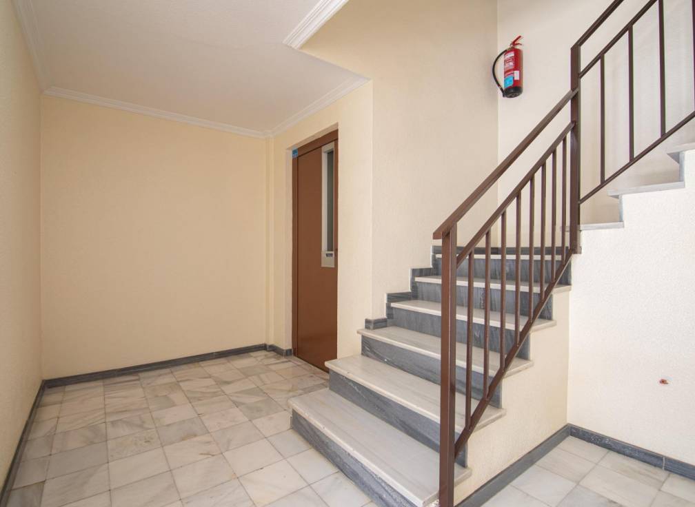 Resale - Apartment - El altet