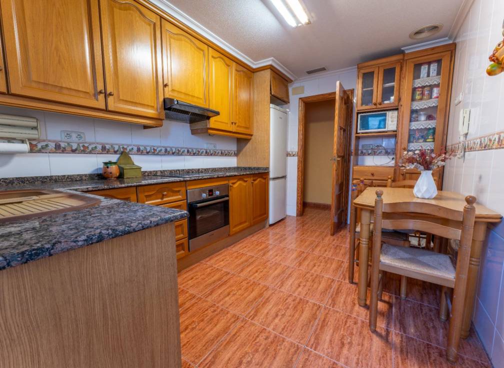 Resale - Apartment - Elche - Sector Quinto