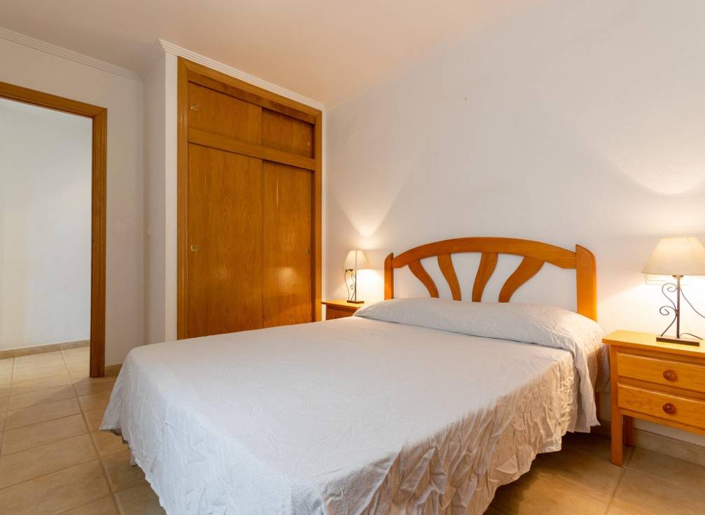 Resale - Apartment - Santa Pola - Calas de Santiago Bernabeu