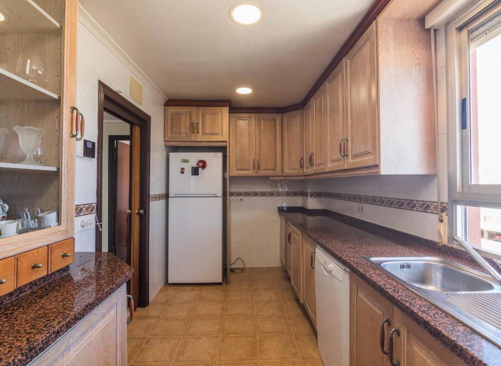 Resale - Apartment - Santa Pola - Centro