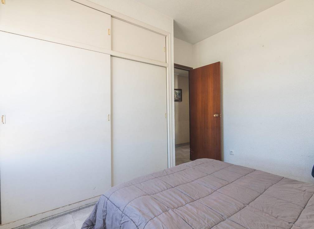 Resale - Apartment - Santa Pola - Centro