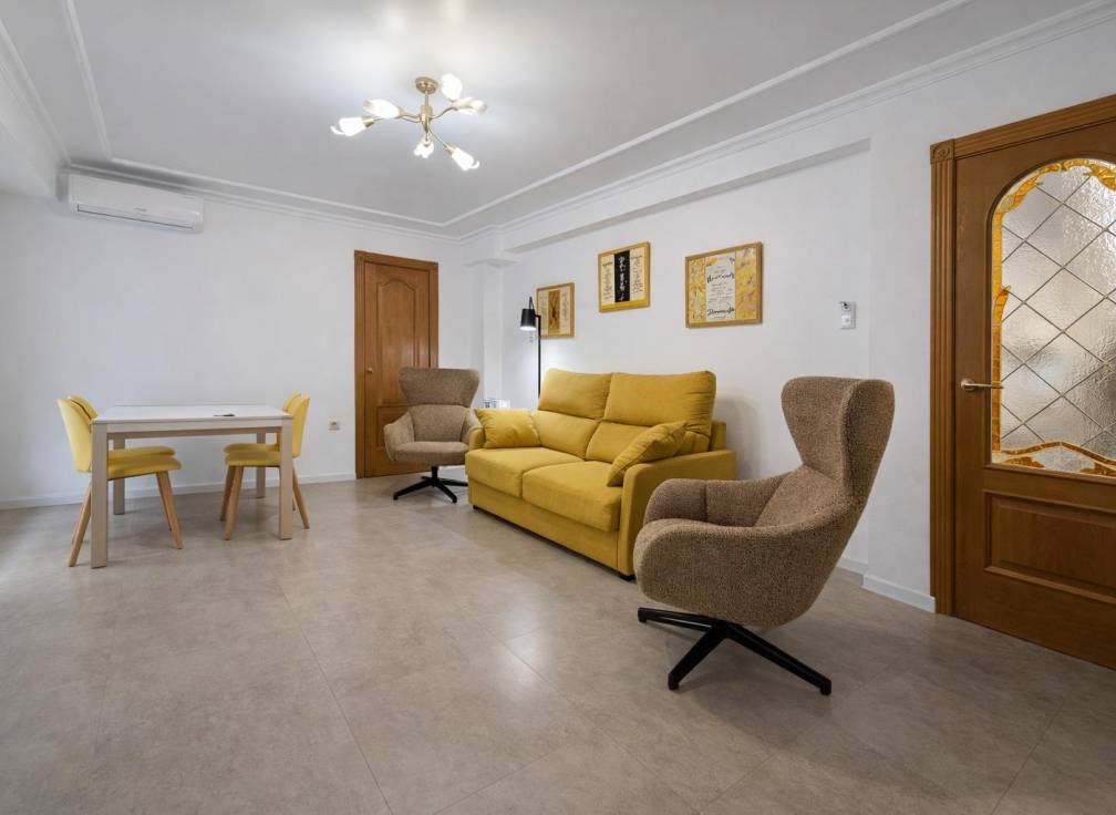 Resale - Apartment - Santa Pola - Centro