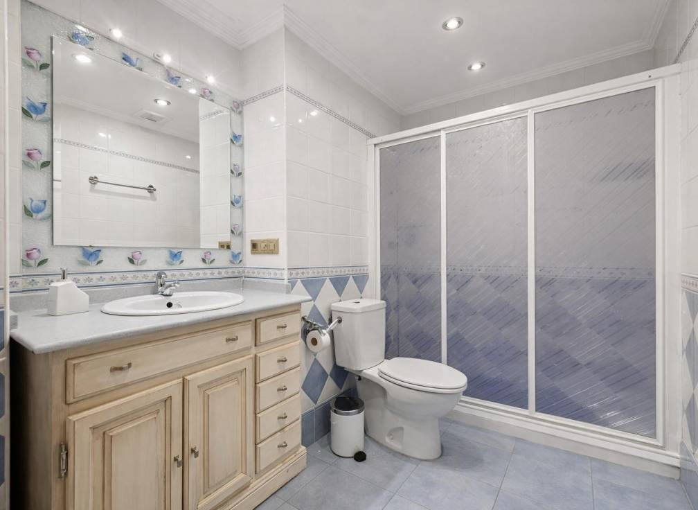 Resale - Apartment - Santa Pola - Centro